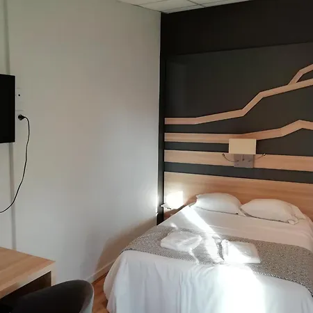 Vvf Aveyron 假日公园 纳雅克