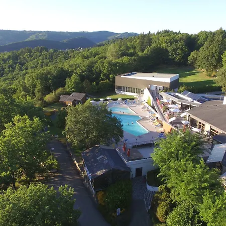 Vvf Aveyron 假日公园 3*