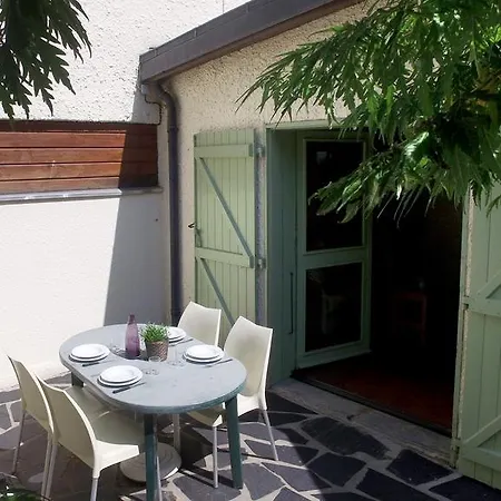 假日公园 Vvf Aveyron 3*